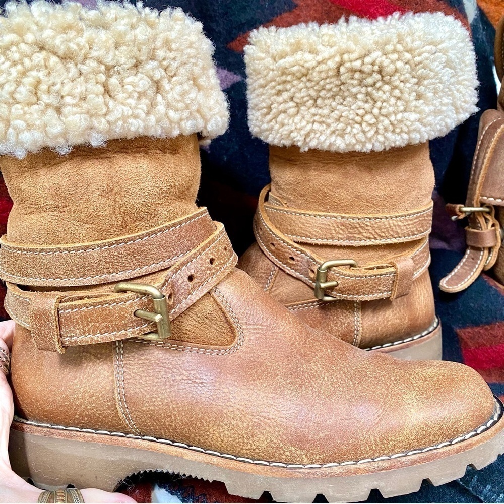 Rare ROOTS Shearling Limited Edition rustic belted TRIBE roll over boots